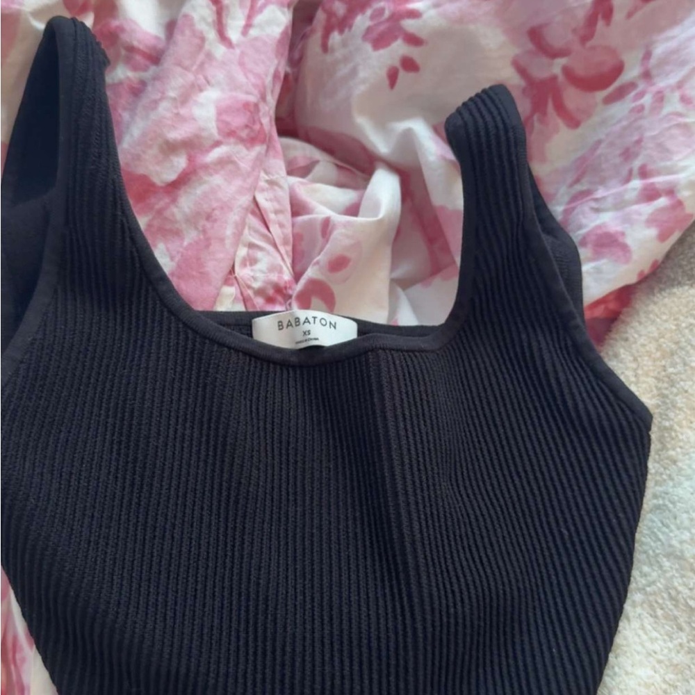 Aritzia Babaton Black Ribbed Crop Top